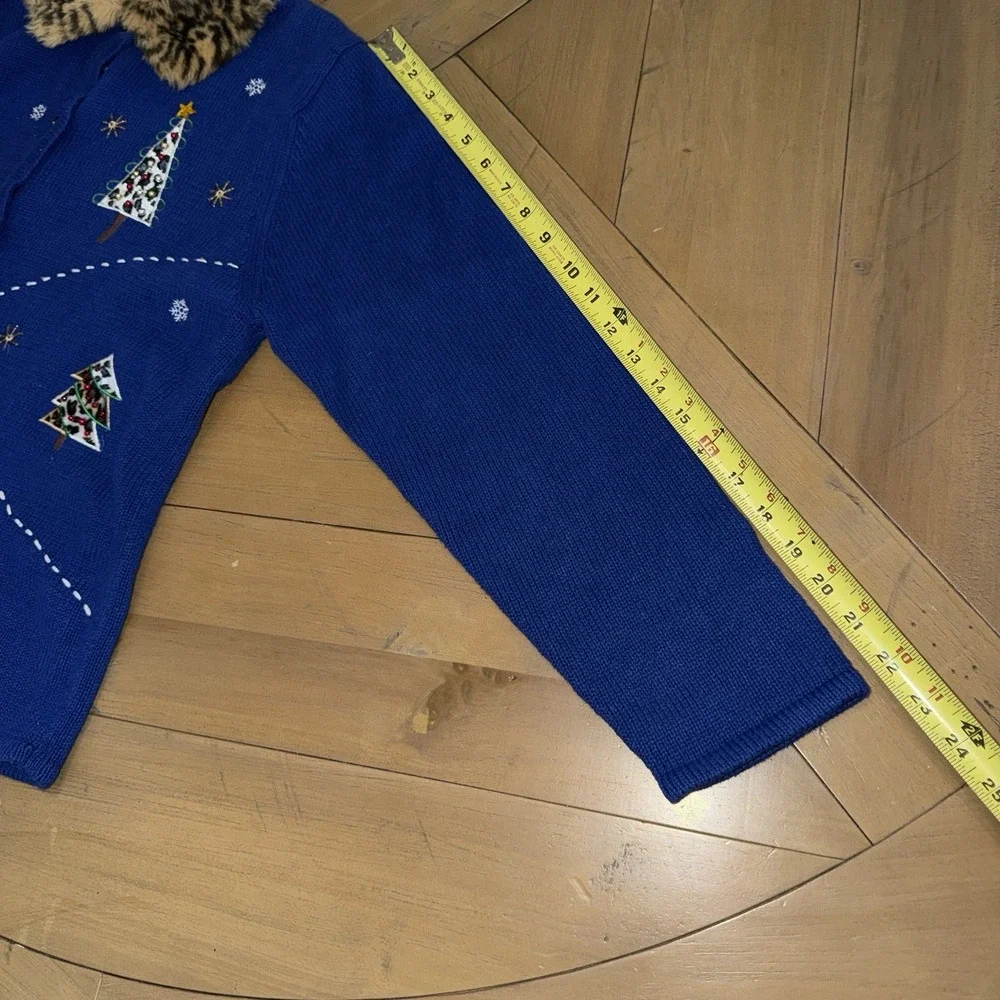 Vintage Crystal Kobe Christmas Cardigan Blue Snowman Trees Faux Fur Collar M